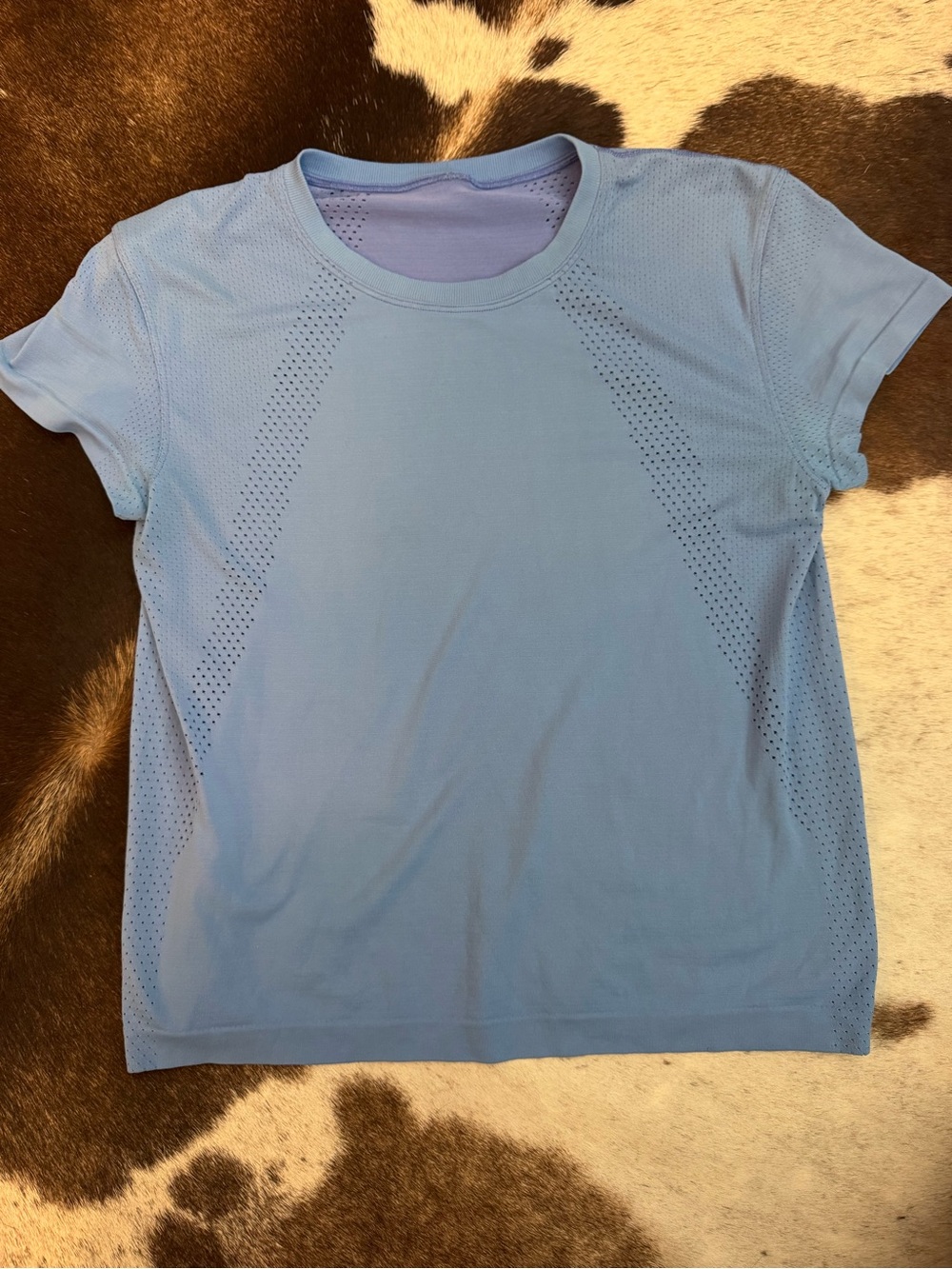 Lululemon light blue women’s tee
